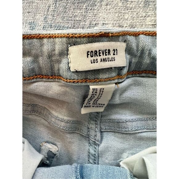 Forever 21 Light Wash Cuffed Denim Shorts Size 27 - Picture 3 of 5